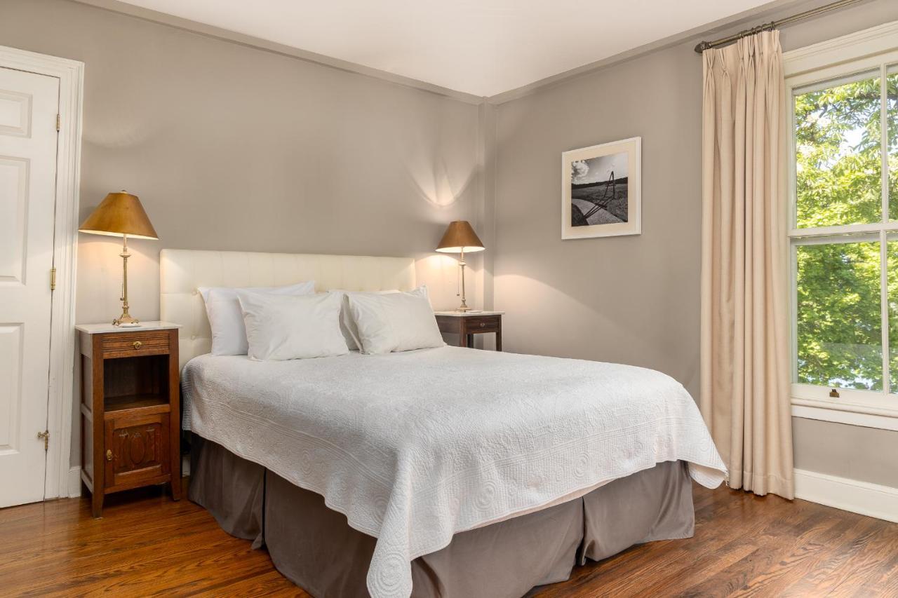 The Old Bank House Hotel Niagara-on-the-Lake Bagian luar foto
