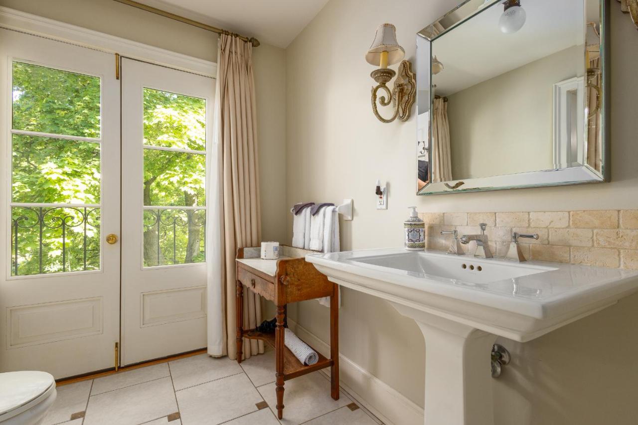 The Old Bank House Hotel Niagara-on-the-Lake Bagian luar foto