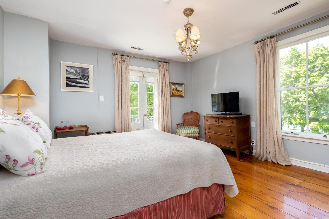 The Old Bank House Hotel Niagara-on-the-Lake Bagian luar foto
