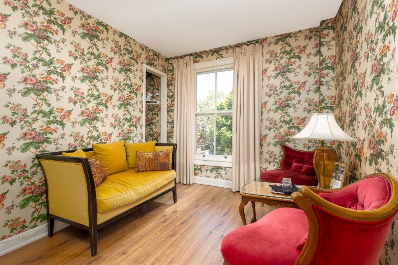 The Old Bank House Hotel Niagara-on-the-Lake Bagian luar foto