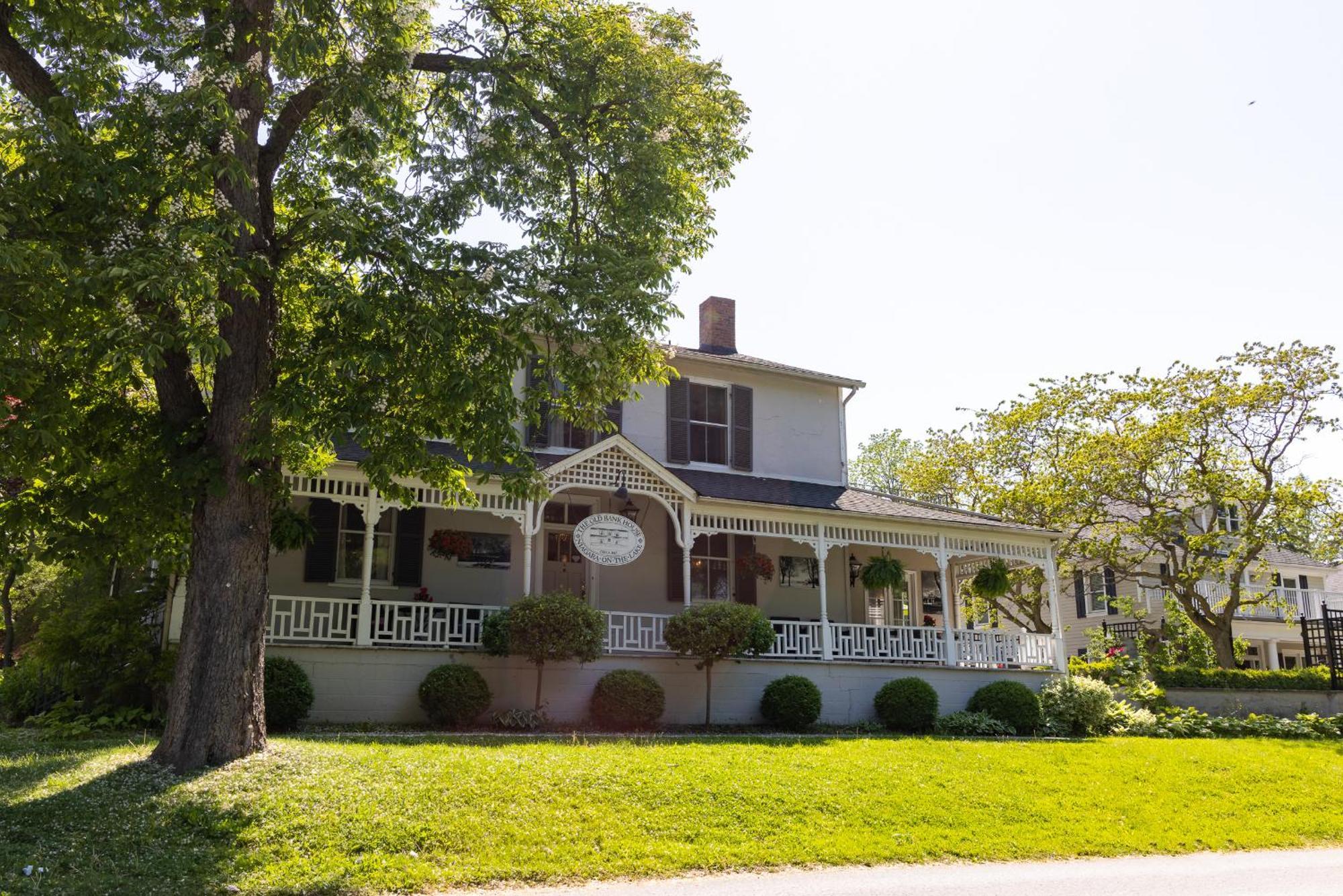 The Old Bank House Hotel Niagara-on-the-Lake Bagian luar foto